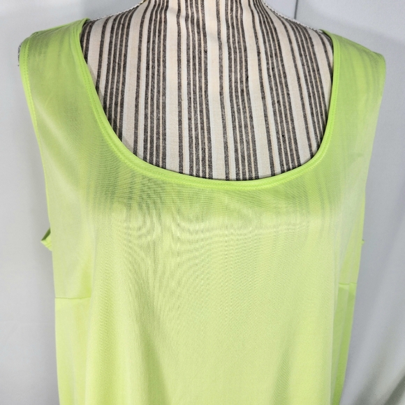 Notations NWT Neon Green Tank Top w/ Side Slits Plus Size 1X - Picture 2 of 10